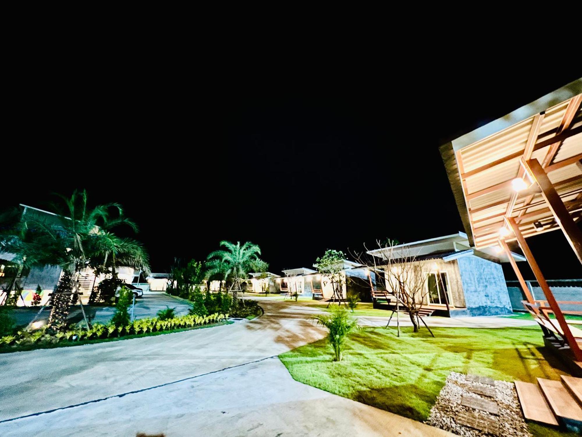 Farm View Resort @Uthai Thani ฟาร์มวิว รีสอร์ท อุทัยธานี Nong Khayang Εξωτερικό φωτογραφία